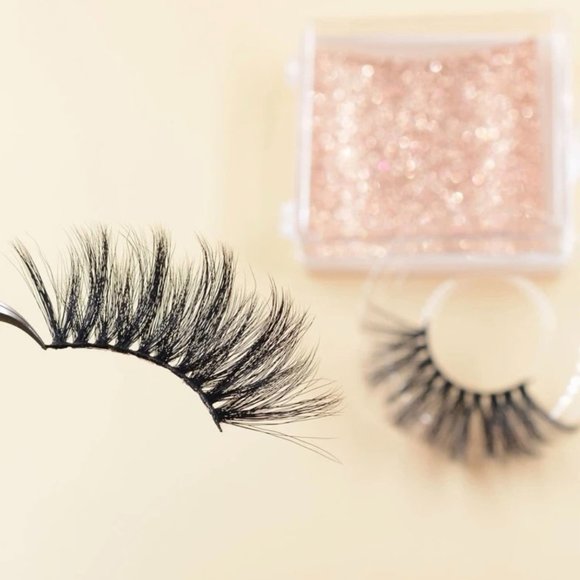 Extra Long Lashes (3 Pair) - Picture 5 of 5